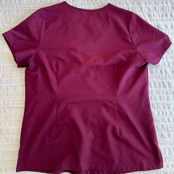 Mandala scrub top M - Picture 3 of 3